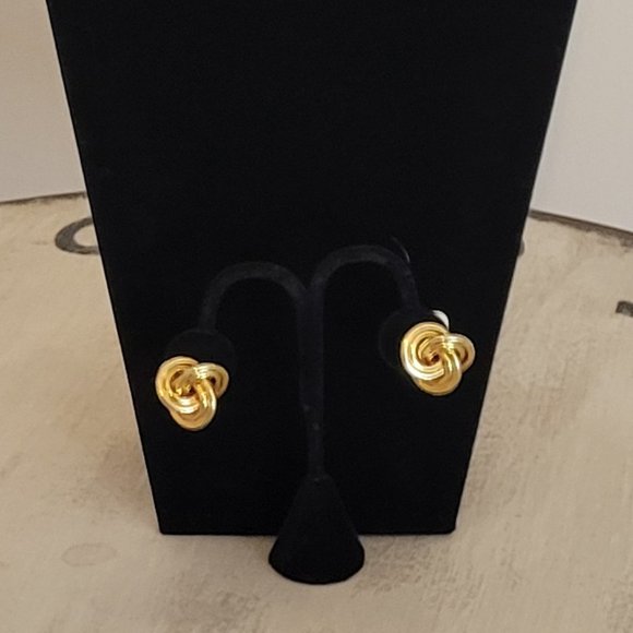 Erwin Pearl Knot Earrings - Picture 3 of 9